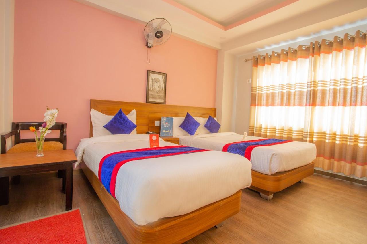 Oyo 136 Hotel Om Plaza Kathmandu Exterior photo